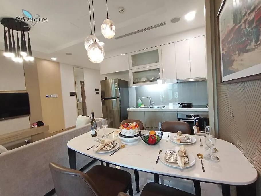 1-Bedroom Apartment With Balcony - Landmark 81 Vcp Ho Chi Minh City