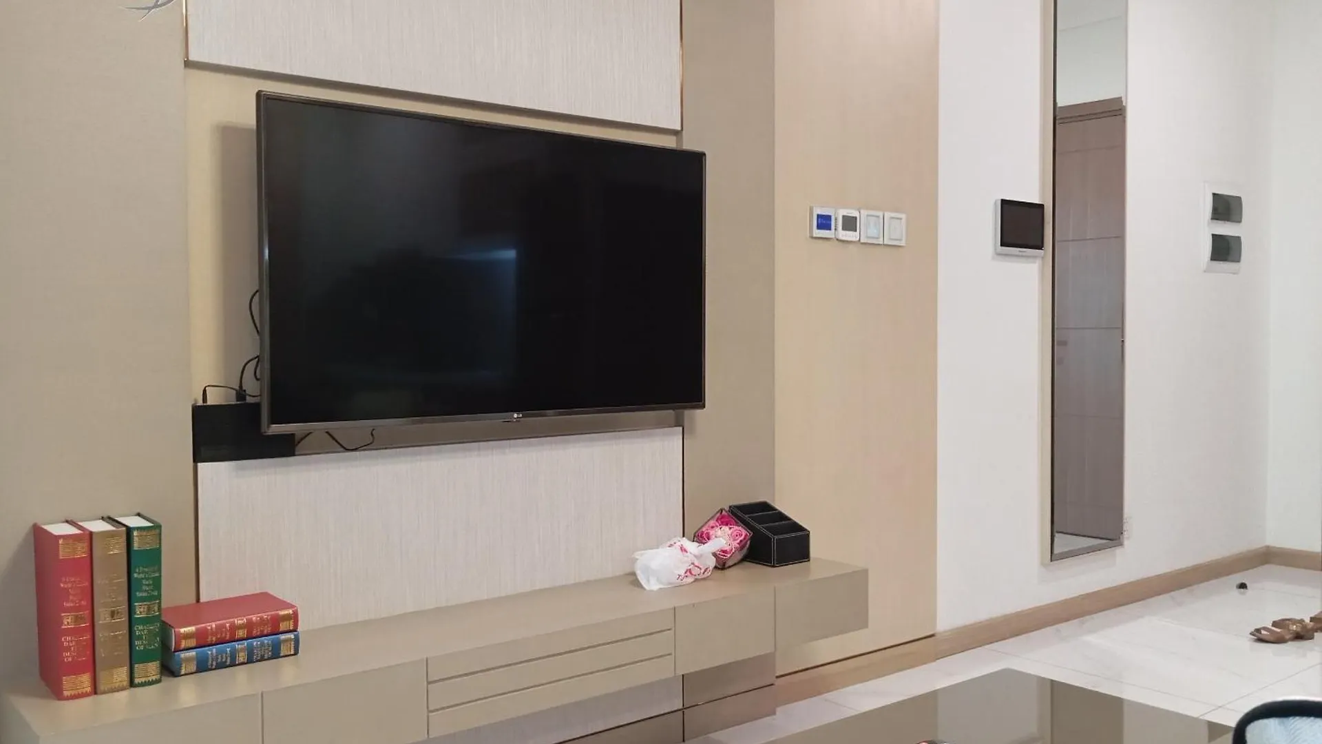 1-Bedroom Apartment With Balcony - Landmark 81 Vcp Ho Chi Minh City 0*,  Vietnam