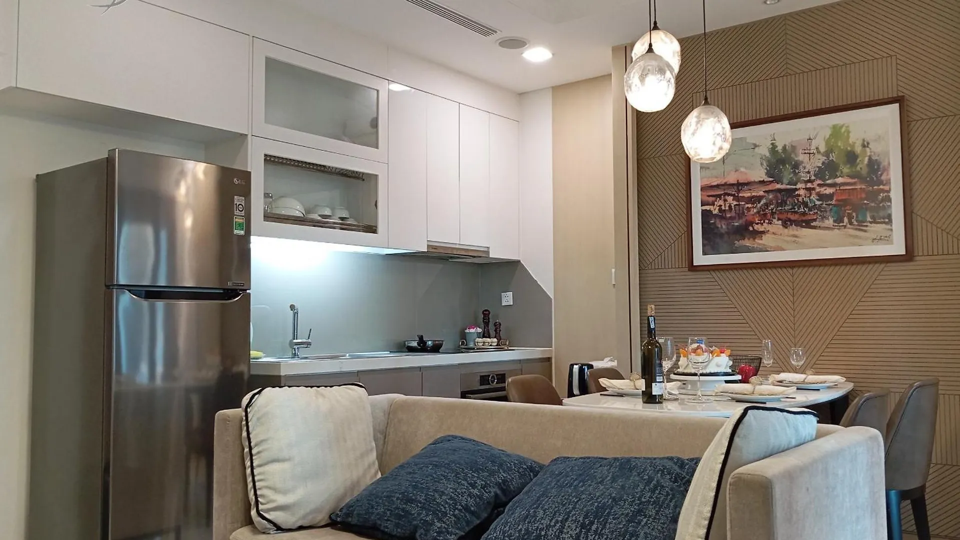 1-Bedroom Apartment With Balcony - Landmark 81 Vcp Ho Chi Minh City