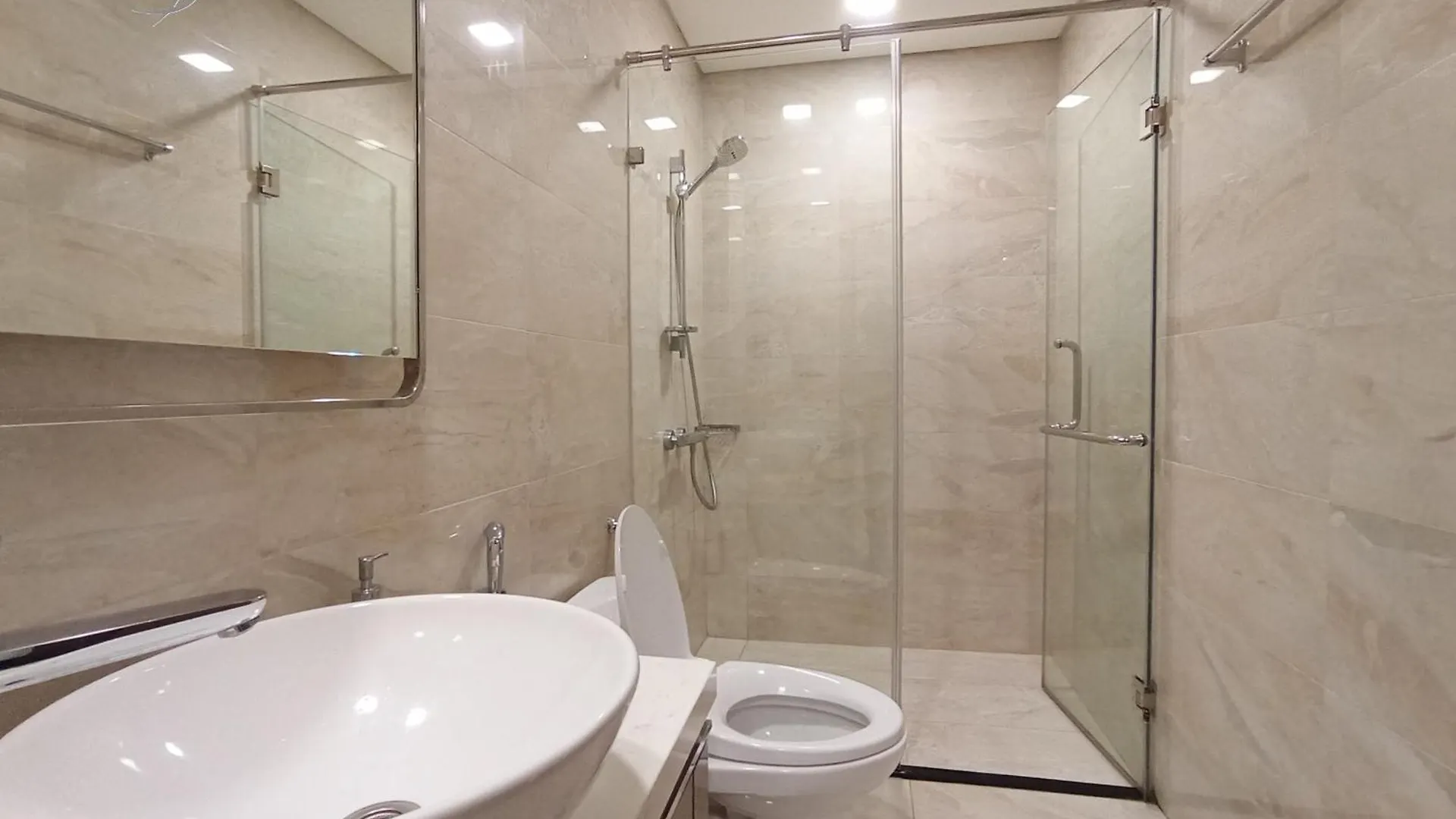 1-Bedroom Apartment With Balcony - Landmark 81 Vcp Ho Chi Minh City