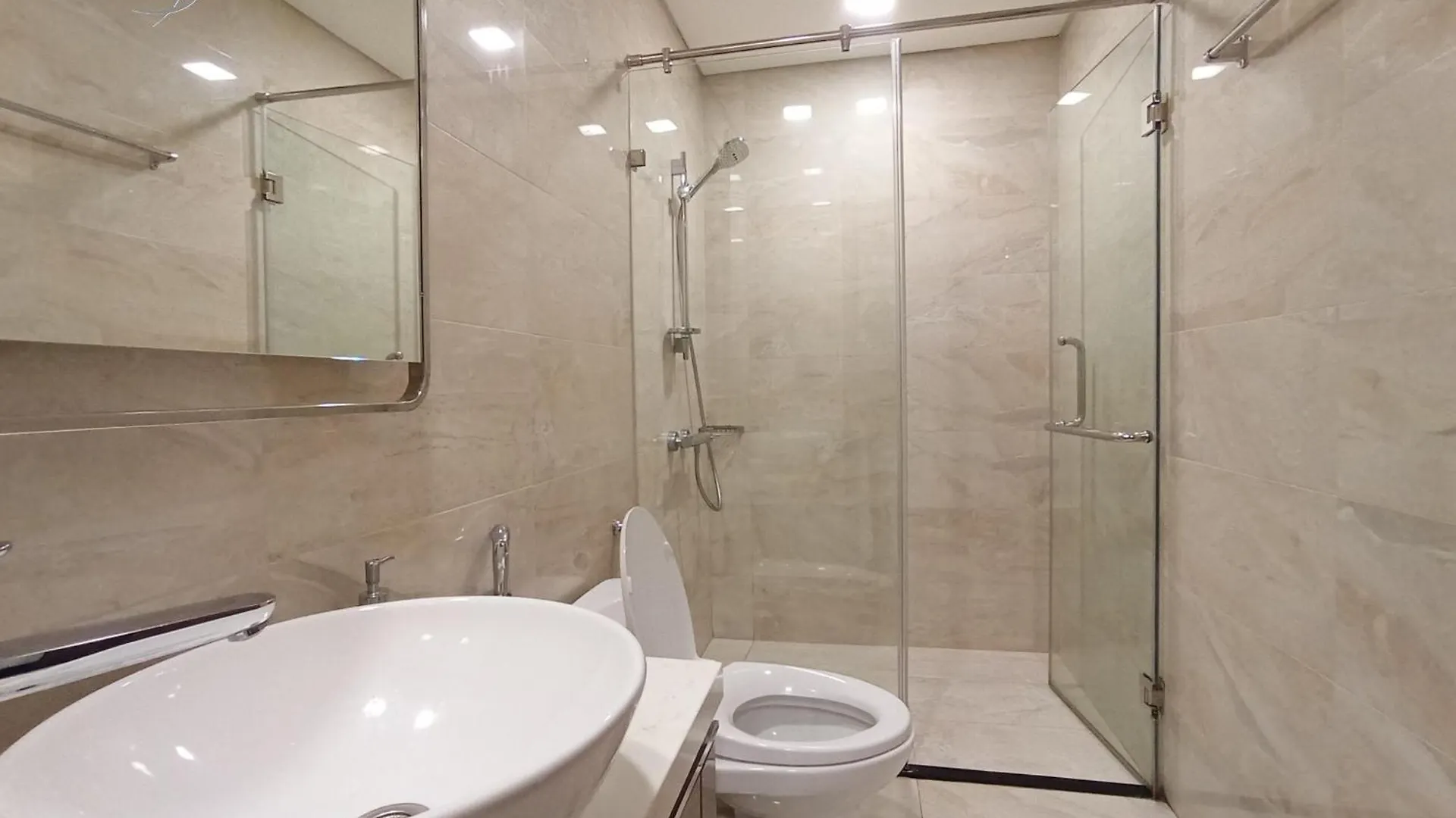 1-Bedroom Apartment With Balcony - Landmark 81 Vcp Ho Chi Minh City 0*,